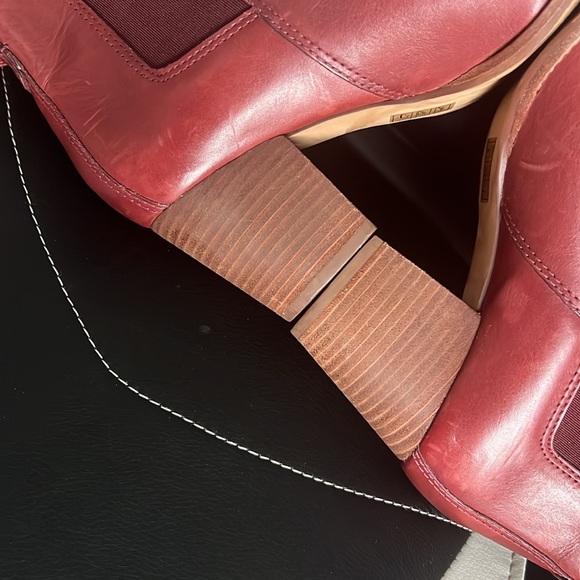 Madewell Regan Pull-On Boot - Dark Cabernet Size 9 - Picture 9 of 13